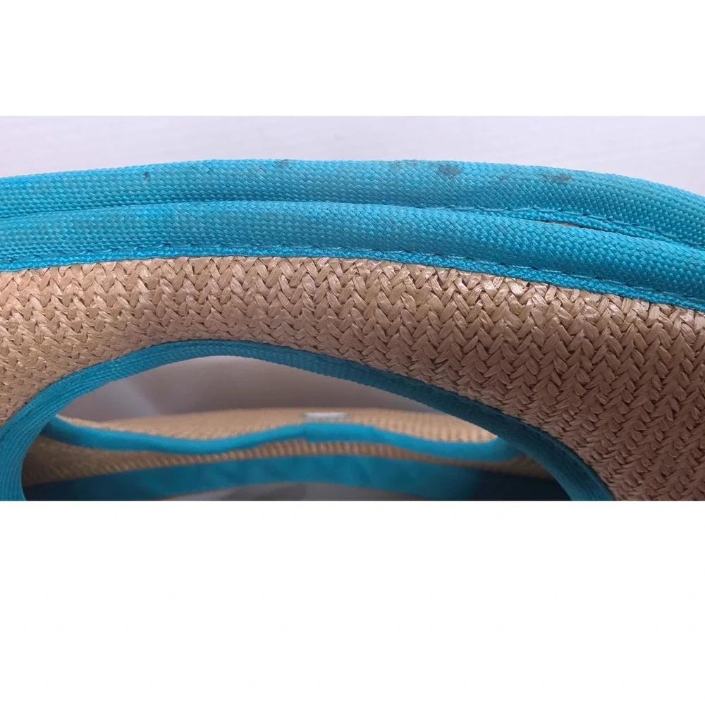 Igloo insulated cooler